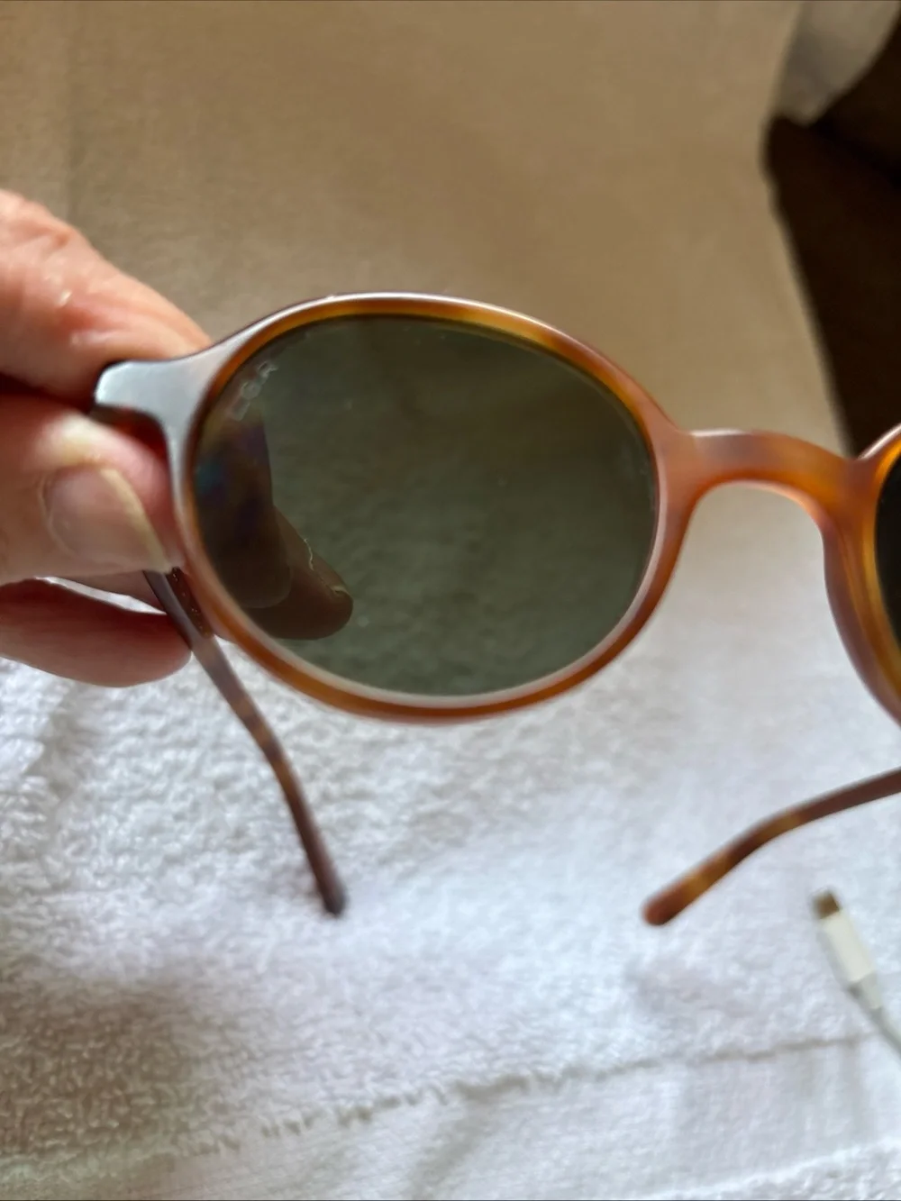 L.G.R Sunglasses REUNION  46 22  Round  Tortoiseshell Green G15 Lens